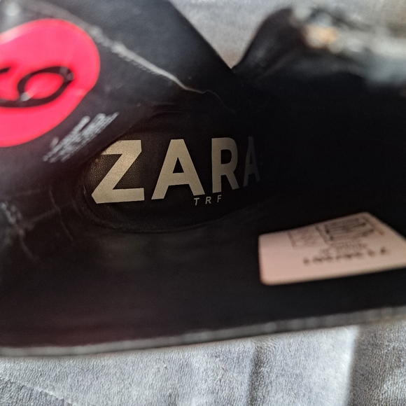 Size 6, womens, Zara Leather Heels/Boots Point Toe, Black Classy, Chic, Party - Picture 3 of 14